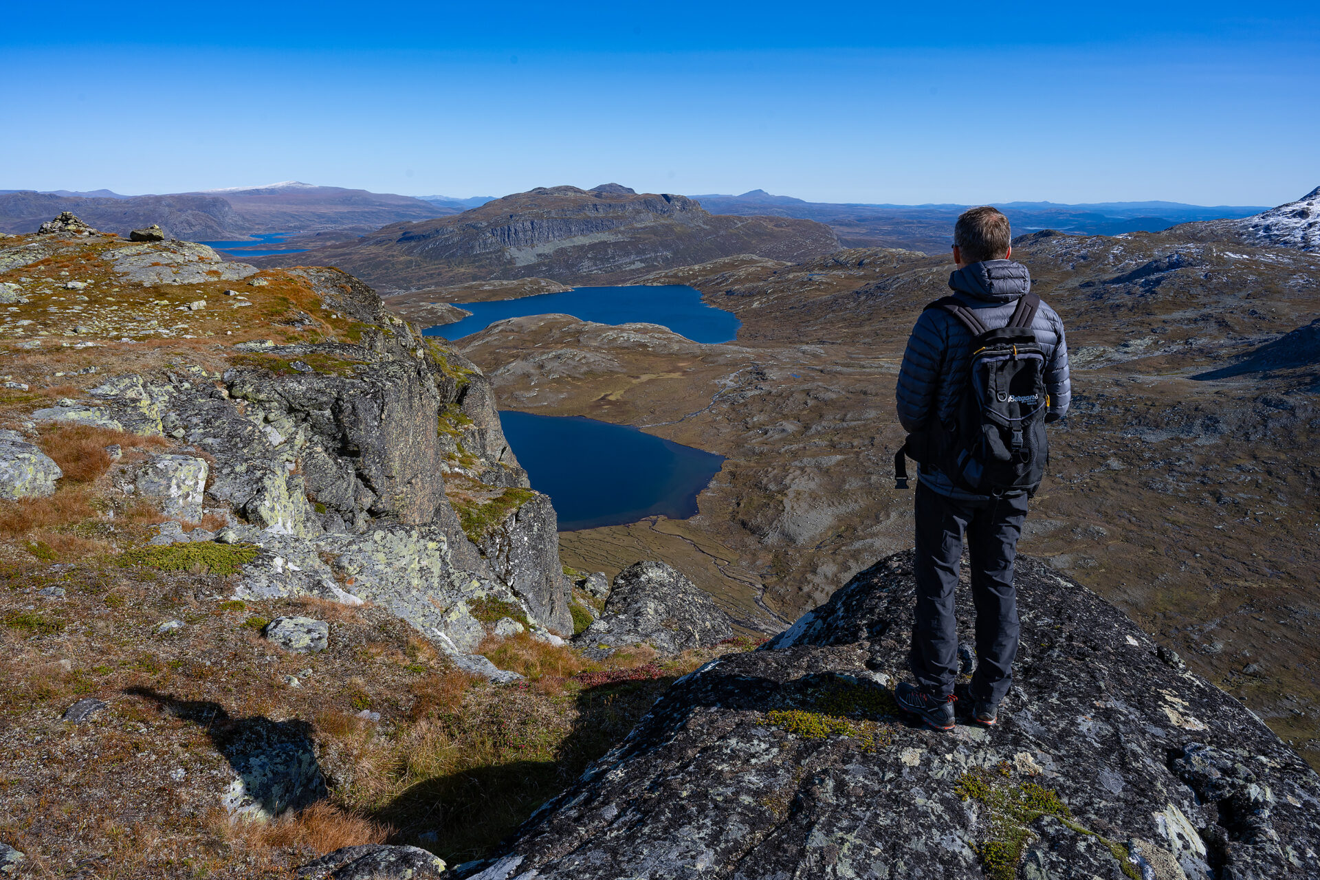 Utsikt fra Store Sendehornet mot Bitihorn.